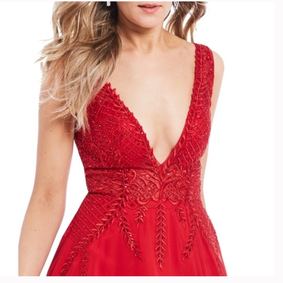 GB Social Deep V-Neck Applique Bodice Red Ballgown - Picture 3 of 17